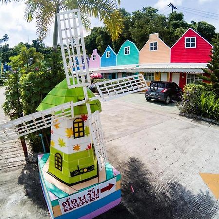 Holland Resort Phuket Ngoại thất bức ảnh