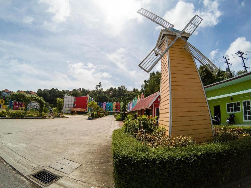Holland Resort Phuket Ngoại thất bức ảnh